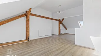 Expose Sanierte Dachgeschosswohnung mit Garten, geräumiger Garage und ausbaubarem Dachboden