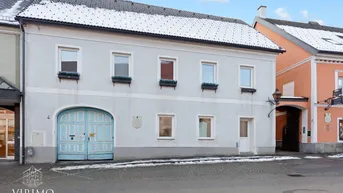 Expose Attraktives Mehrfamilienhaus mit zwei Wohneinheiten und großem Garten im Zentrum