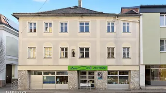 Expose Historisches Objekt am Marktplatz in Vöcklamarkt – Vielseitiges Investitionsprojekt mit Potenzial