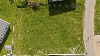 Expose Traumhaftes Baugrundstück in sonniger Aussichtslage – zentral gelegen in Taiskirchen