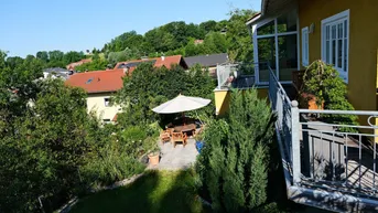 Expose Villa mit unverbaubarer Traumaussicht und großer Panoramadachterrasse in absoluter Ruhelage (provisionsfrei)