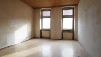 Expose Sanierungsbedürftiger Altbau beim Meidlinger Bahnhof!