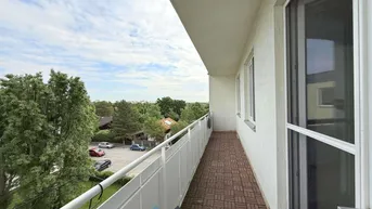 Expose Zentral - Grün - Einfach schön! Wohlfühlwohnung mit Loggia in Baden