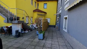 Expose Großzügige 4-Zimmer-Wohnung mit Kamin und Balkon!