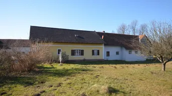 Expose BAUERNHAUS mit Ackerflächen und Baugrundstücken