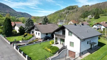 Expose Familienfreundliches Haus in Gloggnitz mit ausbaubarem Dachgeschoss in idyllischer Lage - angrenzend am Weißenbach