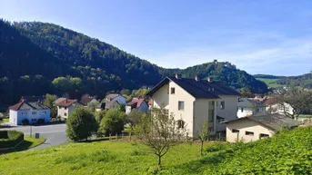 Expose PROVISIONSFREI FÜR KÄUFER! Familienfreundliches Wohlfühlhaus mit großem Baugrund - 1 h nach Wien