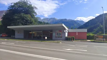 Expose Vielseitige Top-Lage-Location für Frühstücks-, Mittags- &amp; Bistro-Location oder Büro/Dienstleistungsstation nutzbar