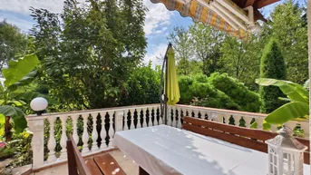 Expose Sonnendurchflutetes Landhaus in absoluter Ruhelage mit herrlicher Aussicht und Charme