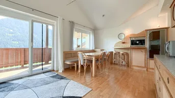 Expose Helle Dachgeschoßwohnung mit Bergblick