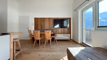 Expose Dachgeschosswohnung mit Panoramablick am Südhang