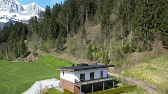 Expose Zweifamilienhaus mit Kaiserblick - Oberndorf