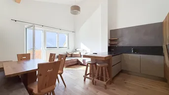 Expose Dachgeschosswohnung mit Panoramablick am Südhang