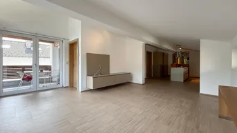 Expose Ruhige und zentrale Dachgeschoßwohnung mit Sonnenterrasse
