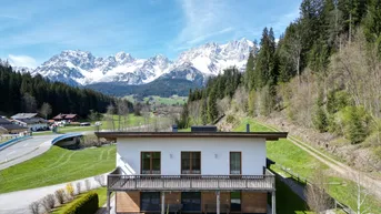 Expose Zweifamilienhaus mit Kaiserblick - Oberndorf