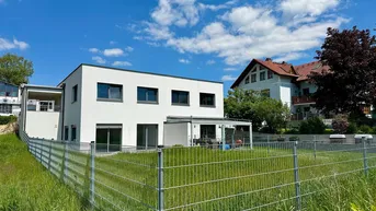 Expose DOPPELHAUS in Treffling Erstbezug