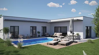 Moderne Villa mit privatem Pool, Holzterrasse und großzügiger Rasenfläche im Garten.