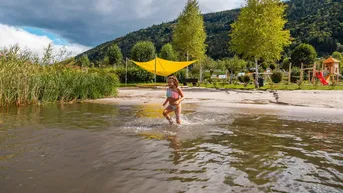 Expose Idyllische Freizeitimmobilie mit direktem Seezugang in Ossiach – Mobile Home Typ Seerose für 2 Personen – Neuwertige Gewerbeimmobilie in Top-Lage