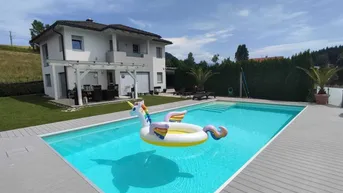 Expose Entspannung pur – Wohnhaus mit Pool, überdachter Terrasse &amp; Sauna nahe Längsee