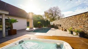 Expose Ein Anwesen wie kein zweites - exklusives Zuhause in erstklassiger Lage mit italienischem Charme, stilvollem Pool und charmantem Weinkeller in Steyr