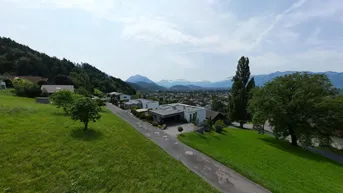 Expose Sonniges Hanggrundstück in Muntlix – Ruhe &amp; Panorama inklusive