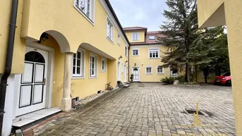 Expose Mit historischem Charme: Entzückende Maisonette auf 3 Ebenen