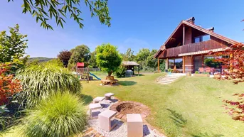 Expose Entzückendes Einfamilienhaus mit großem Garten | 4 Zimmer | Terrasse und Balkon | Kamin