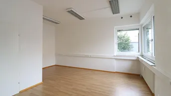 Expose Schallmoos: Kleines, helles Büro mit Innenhofausrichtung