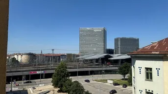 Expose Großzügige 5-Zimmer Wohnung in zentraler Lage