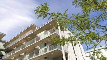 Expose ZumGLÜCK * 4-Zi-DG-Wohnung mit Terrasse * inkl. Parkplatz * Unbefristet
