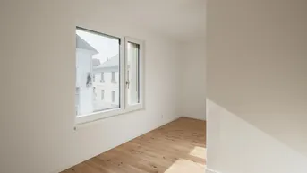 Expose Grüne Ruhe trifft kühlen Komfort - Ihre Stadtvilla mit Ausblick