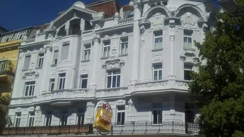 Expose ZWEITWOHNSITZ/DIENSTWOHNUNG/FERIENWOHNUNG/BÜRO: Repräsentative, toprenovierte 4 Zimmer Wohnung 114 m² mit Wohlfühlcharakter, ruhig, perfekte Verkehrsanbindung