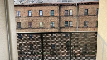 Expose Baujahr 2020 - 3 Zimmer Neubau (WG tauglich) mit Loggia