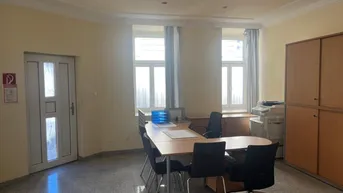 Expose Toßgasse - repräsentatives Altbaubüro mit Straßeneingang zu vermieten