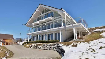 Expose Edles Ferienhaus über dem Rheintal