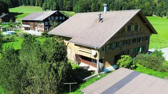 Expose Anwesen in schöner Aussichtslage
