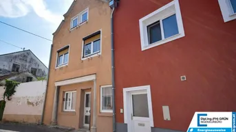 Expose Großes Haus für kleinen Preis - Charmantes Stadthaus in Altheim: 8 Zimmer, teilsaniert, 2 Terrassen