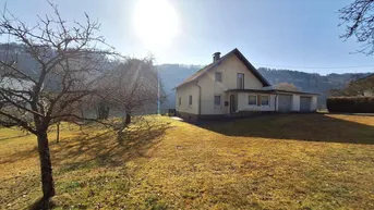 Expose Wohnen am Wasser – sanierungsbedürftiges Haus direkt an der Donau