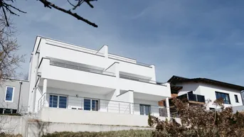 Expose moderne &amp; komplett möblierte Doppelhaushälfte in attraktiver Lage