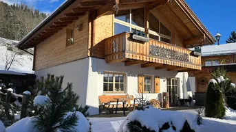 Expose Provisionsfrei vom Eigentümer: Chices Chalet mit Panoramablick und Hausmeister, in Kitzbüheler Alpen, nahe NationalPark Hohe Tauern, ZillertalArena