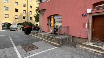 Expose Attraktive Geschäftsfläche in zentraler Lage – Speckbacherstraße 59