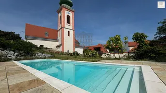 Expose EINZIGARTIGES PENTHOUSE mit TERRASSE, PRIVATEM GARTEN UND POOL - RESIDIEREN AM FREIHOF im Herzen der Weinberge - Historischer Charme kombiniert mit dem Zeitgeist der Moderne