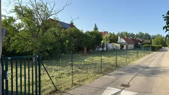 Expose Ruhig, zentral, provisionsfrei - Baugrund mit Altbestand zu verkaufen