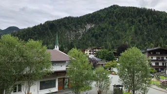 Expose DACHGESCHOSSWOHNUNG ERPFENDORF ZENTRUM