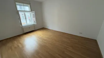 Expose Pärchen Hit: Sanierte 2-Zimmer Wohnung mit schöner Küche und großem Badezimmer