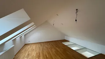 Expose Schöne Dachgeschosswohnung im Herz-Jesu-Viertel zu vermieten