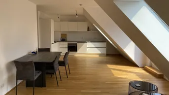 Expose Dachgeschoßwohnung mit Balkon und Fernblick