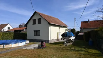 Expose Wohlfühlen zu jeder Jahreszeit – Klimatisiertes Einfamilienhaus mit Garten
