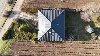 Expose  Wohnen mit Weitblick in Unternalb bei Retz – Bezugsfertiges Haus mit Garten und Garage