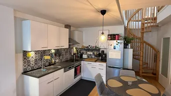 Expose Moderne 4-Zimmer Wohnung mit Balkon und Parkplatz